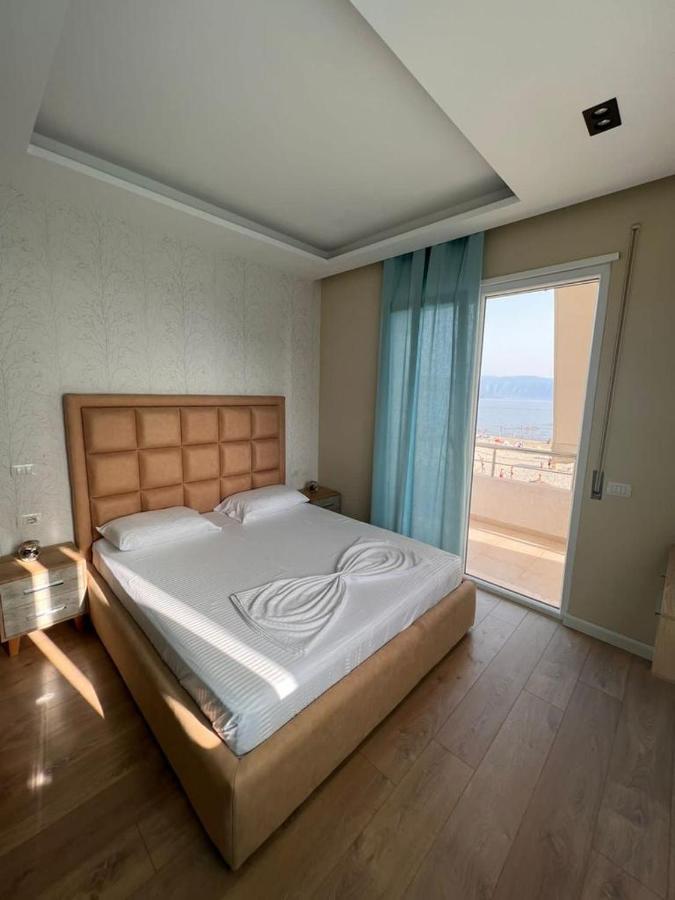 Soleil With Sunbed & Umbrella Vlore