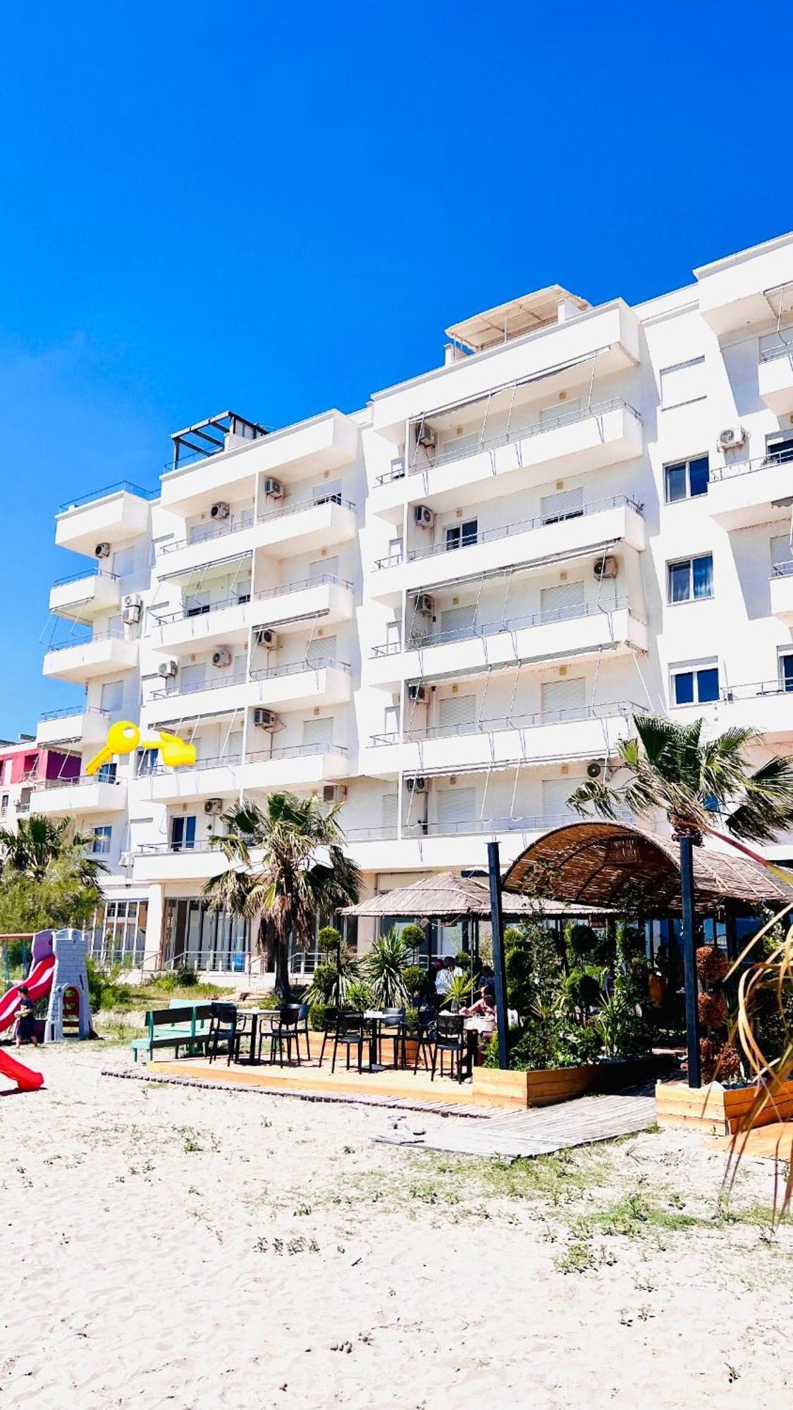 Soleil With Sunbed & Umbrella Apartment