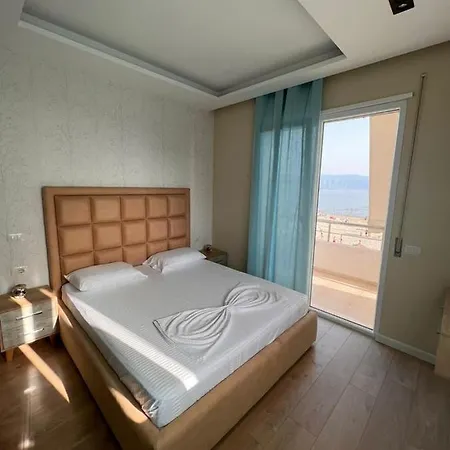 Soleil Apartment With Sunbed & Umbrella Vlore Exterior photo