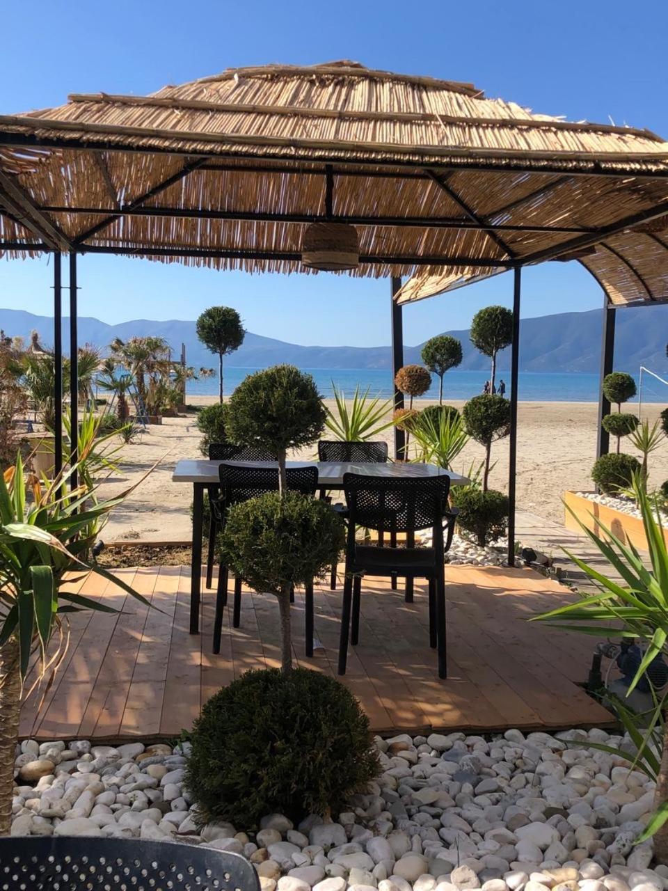 Soleil With Sunbed & Umbrella Vlorë
